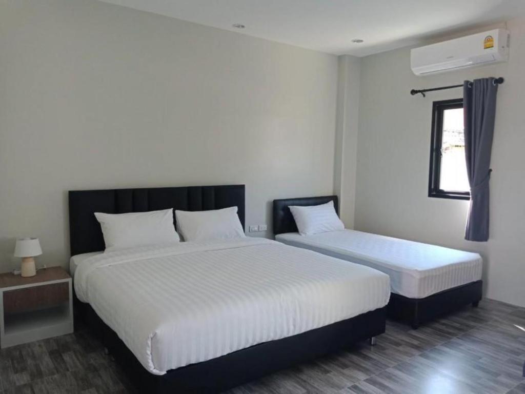 Oyo 259 Baan Napatr Hotel Pantai Bang Tao Luaran gambar